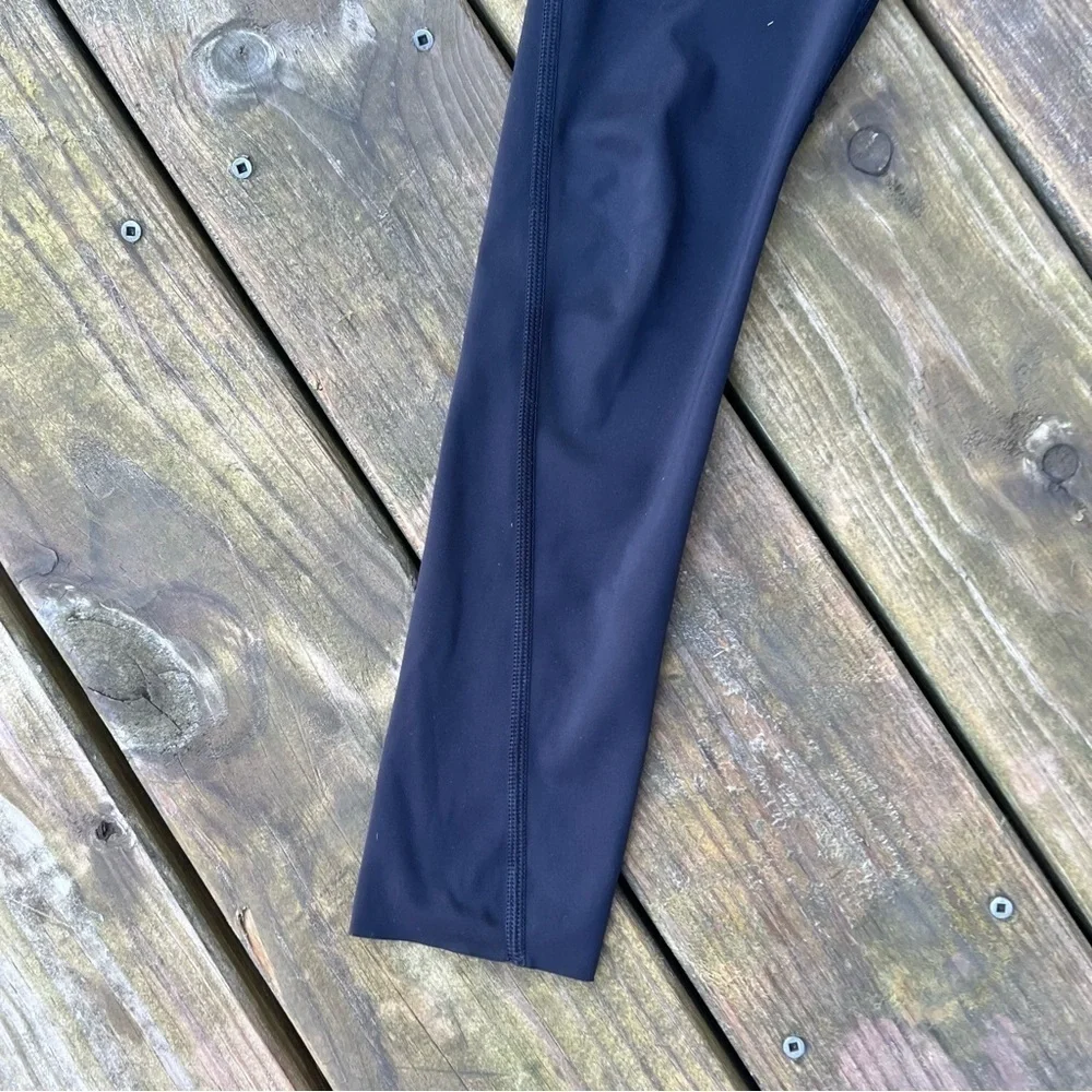 ** Athleta Challenge 7/8th Tight Leggings Black XS Raw Hem